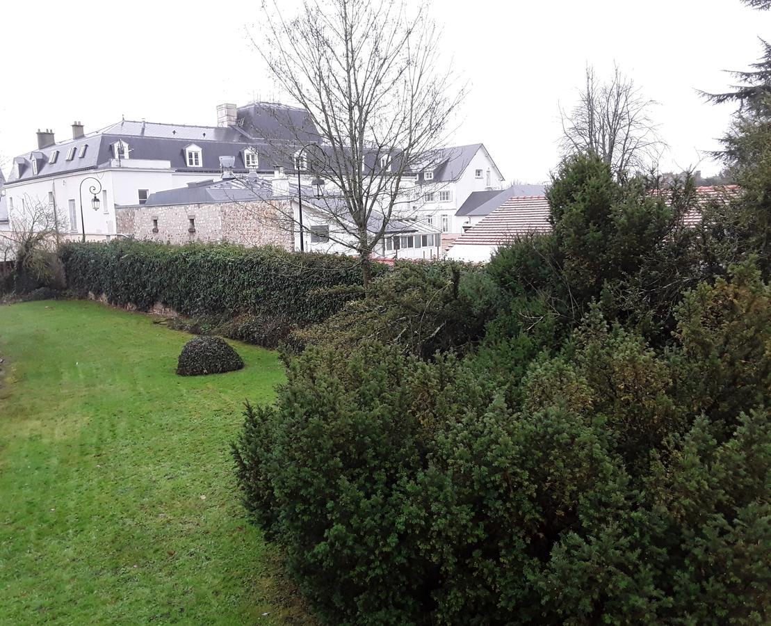 Le Relais De Voisins Hotel Bagian luar foto